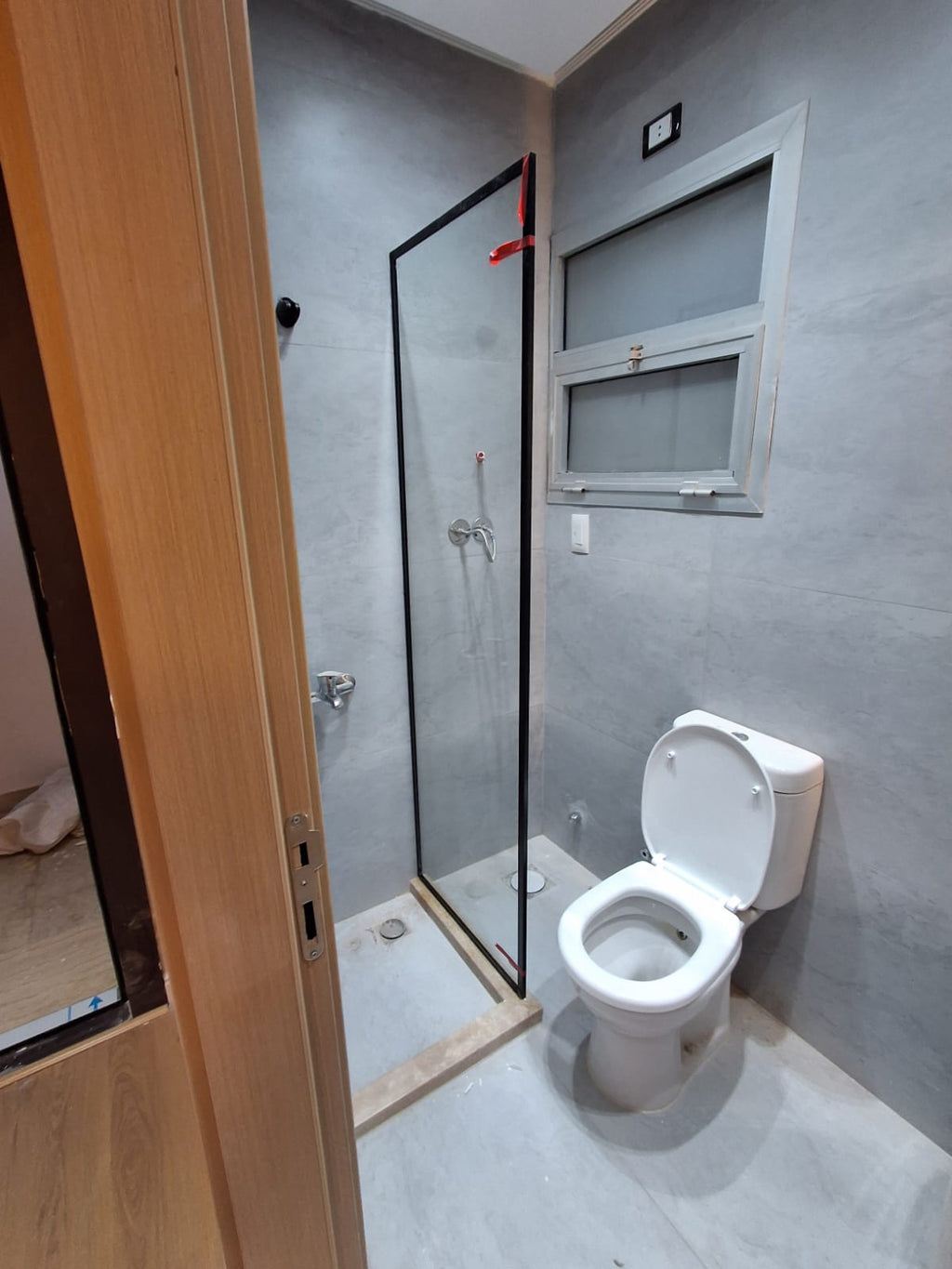 شقة للبيع غير مفروشة-8