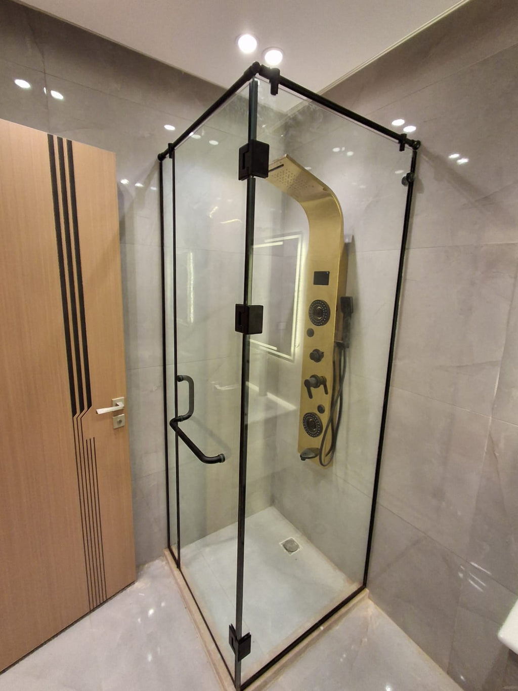 شقة للبيع غير مفروشة-8