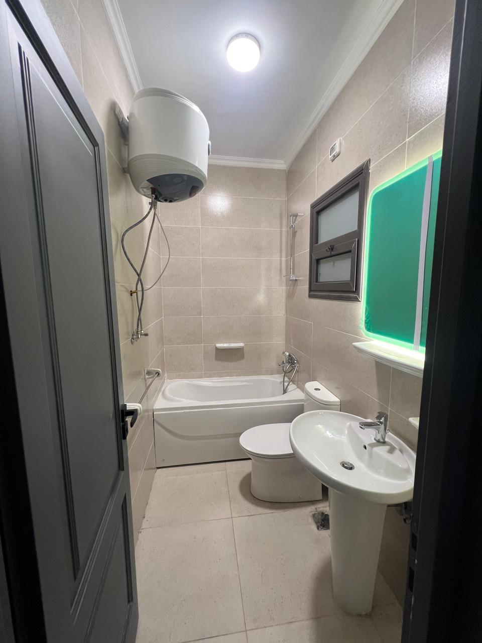 المساحه 95 متر